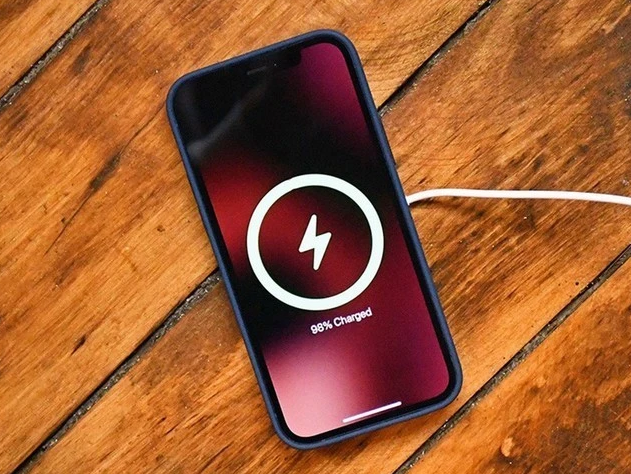 涧西苹果手机维修分享iPhone 12可以随便充电吗 